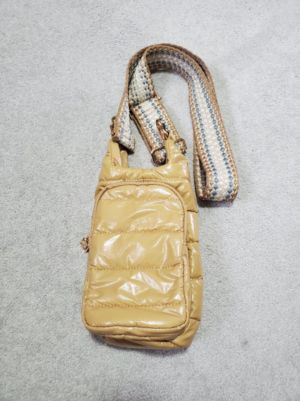 WANDERFULL HydroBag Crossbody Water Bottle Bag Puffer Glossy Camel Tan Gold 11x6 - Picture 2 of 11